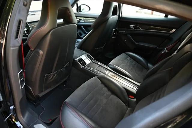 2015 Porsche Panamera GTS