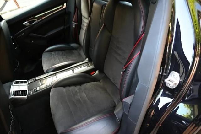 2015 Porsche Panamera GTS