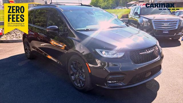 2023 Chrysler Pacifica Touring L for sale in Norwood, MA