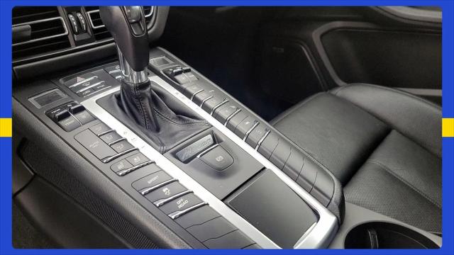 2020 Porsche Macan Macan