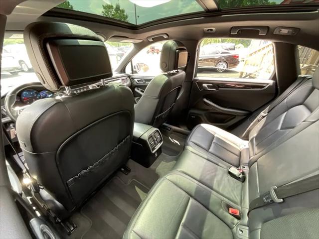 2018 Porsche Macan Sport Edition