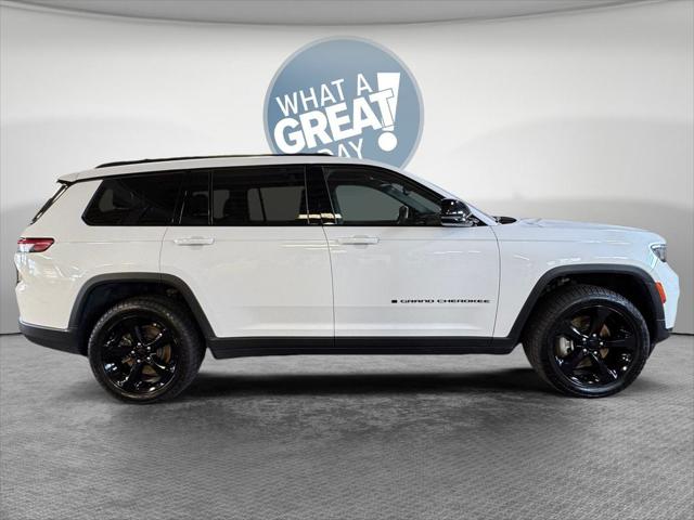 2023 Jeep Grand Cherokee L Altitude 4x4 2023 Jeep Grand Cherokee L Altitude 4x4