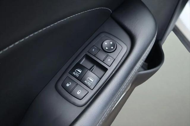 2018 Dodge Challenger SXT Plus