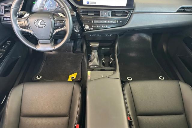 2025 Lexus ES 300h ES 300h