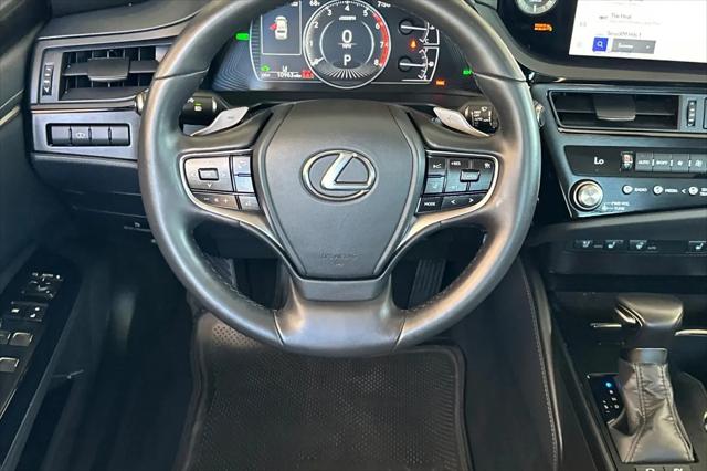 2025 Lexus ES 300h ES 300h