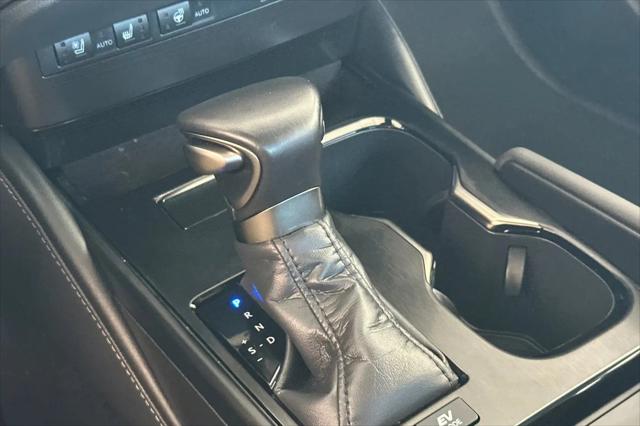 2025 Lexus ES 300h ES 300h