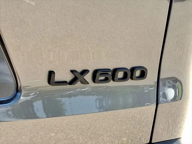 2025 Lexus LX Luxury