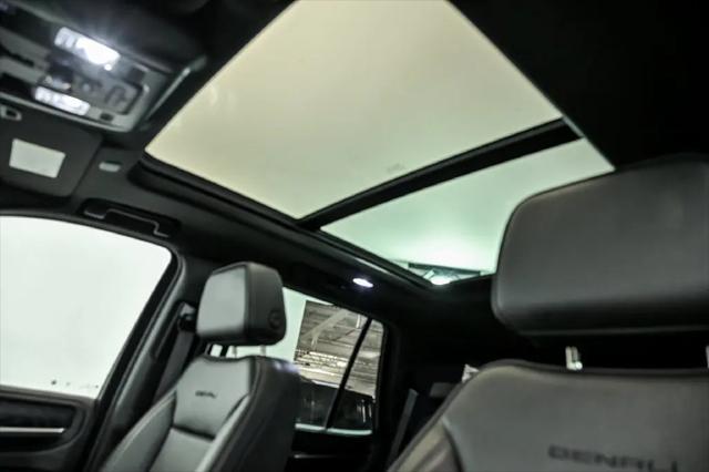 2023 GMC Yukon 4WD Denali