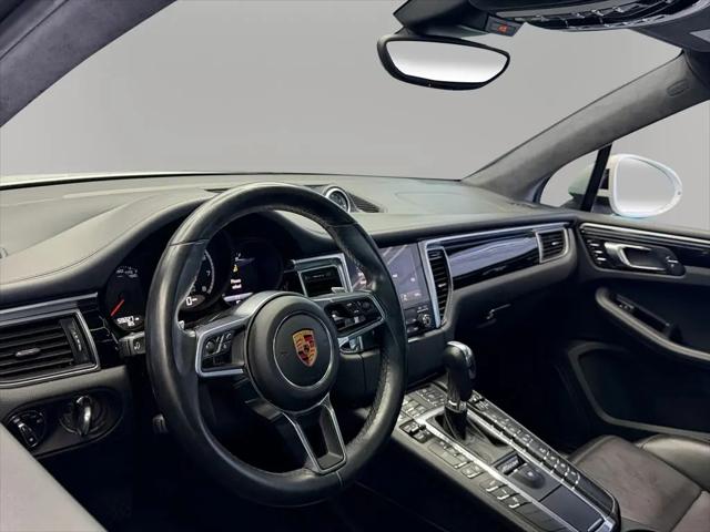 2018 Porsche Macan Turbo
