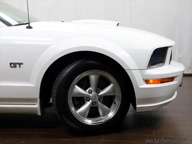 2007 Ford Mustang GT Deluxe