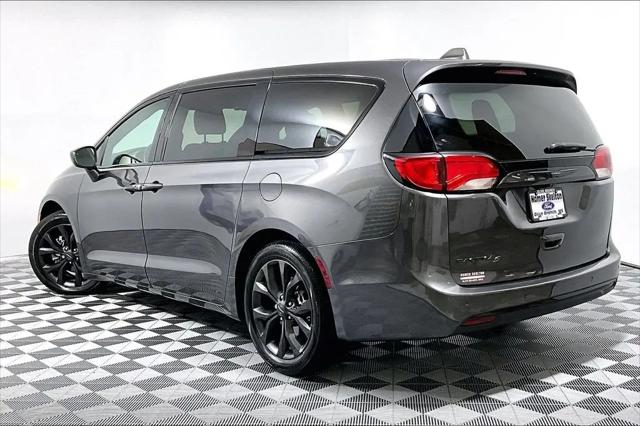 2020 Chrysler Pacifica Touring
