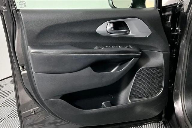 2020 Chrysler Pacifica Touring