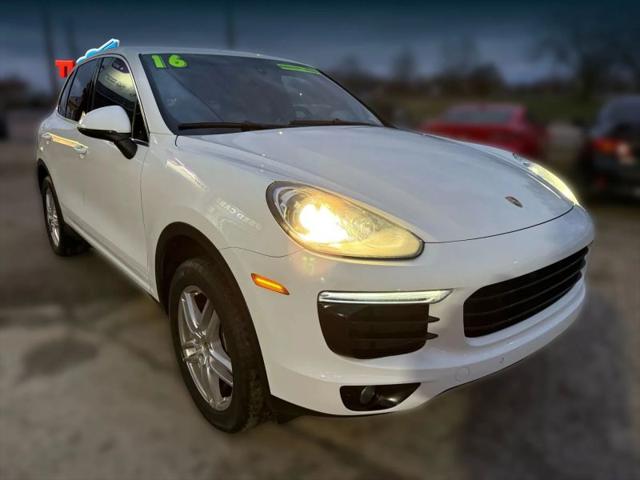 2016 Porsche Cayenne Base