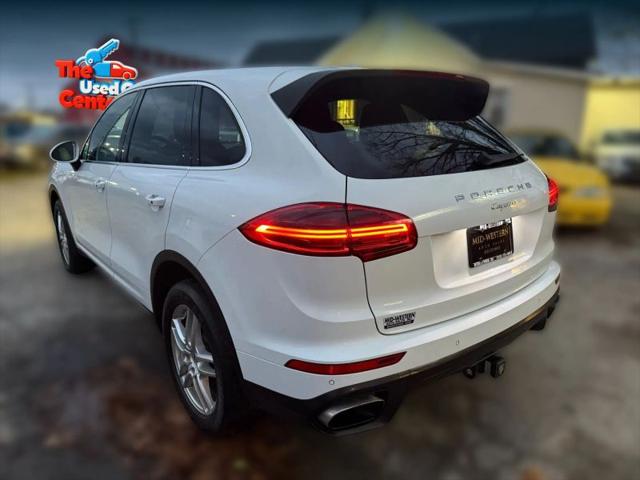 2016 Porsche Cayenne Base