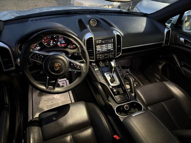 2016 Porsche Cayenne Base