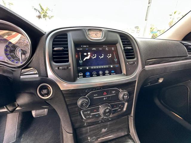 2021 Chrysler 300 Touring