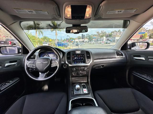 2021 Chrysler 300 Touring