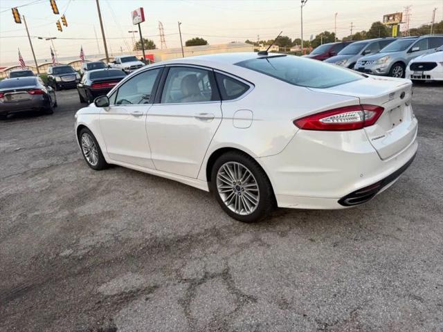 2016 Ford Fusion SE