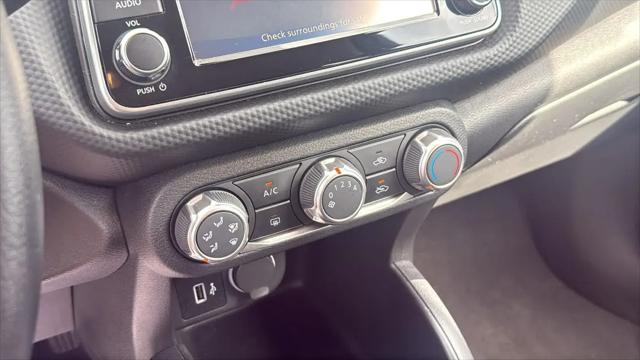 2024 Nissan Kicks S Xtronic CVT