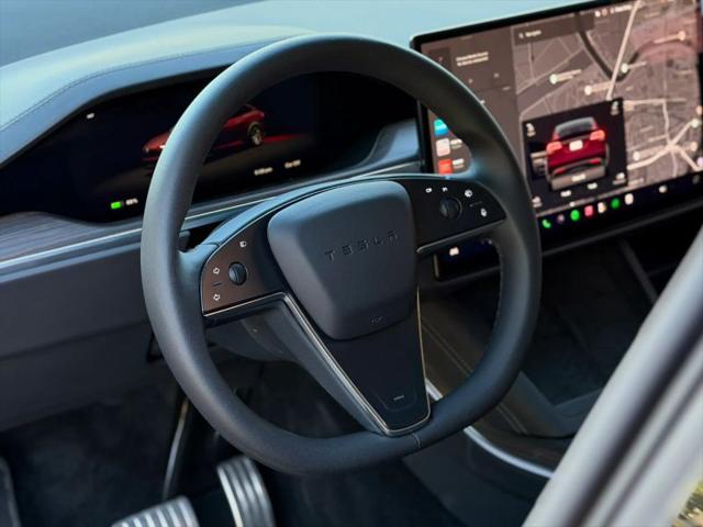 2025 Tesla Model X Long Range