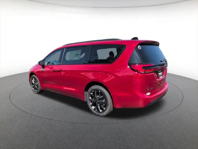 2027 Chrysler Pacifica Select AWD