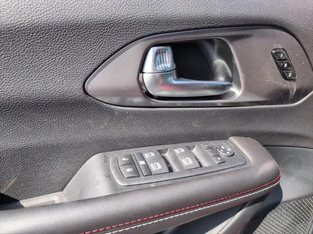 2027 Chrysler Pacifica Select AWD