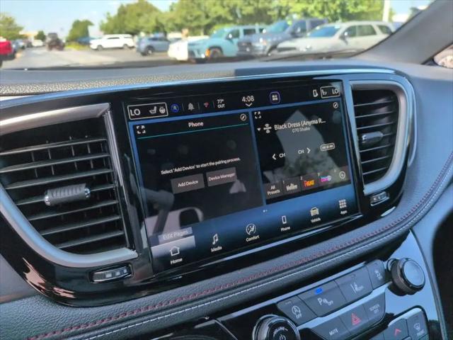 2027 Chrysler Pacifica Select AWD