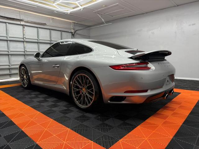 2018 Porsche 911 Carrera