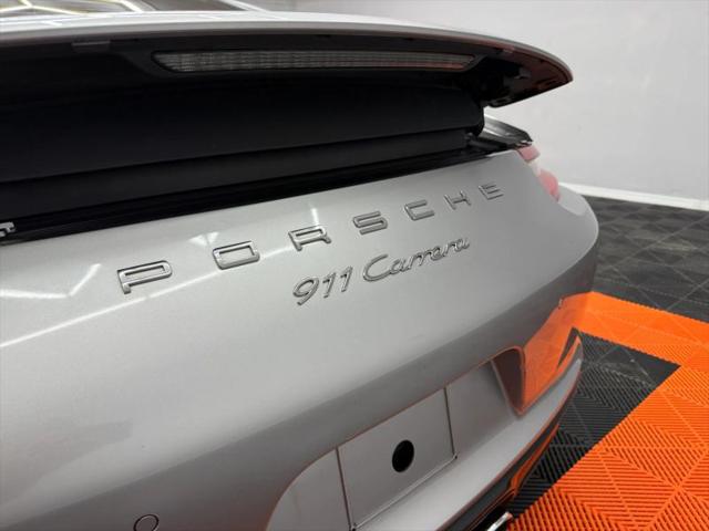 2018 Porsche 911 Carrera