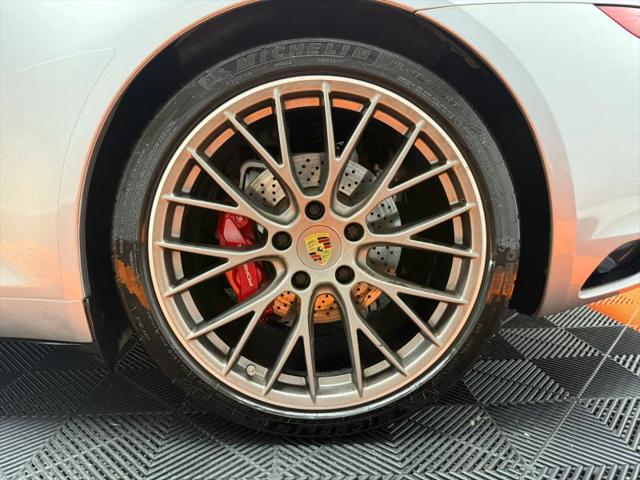 2018 Porsche 911 Carrera