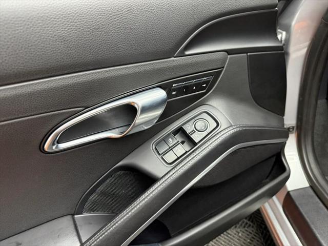 2018 Porsche 911 Carrera