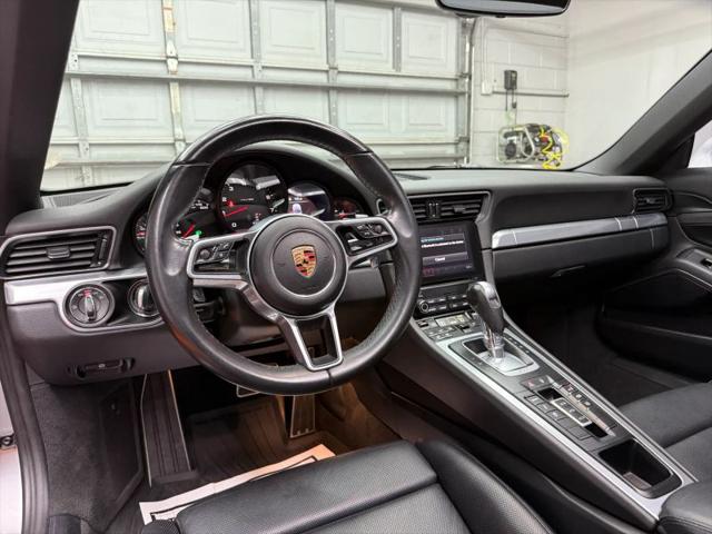 2018 Porsche 911 Carrera