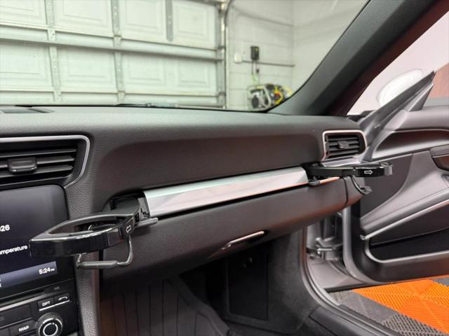 2018 Porsche 911 Carrera