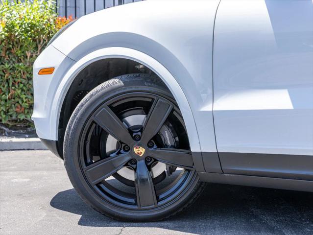 2021 Porsche Cayenne Base