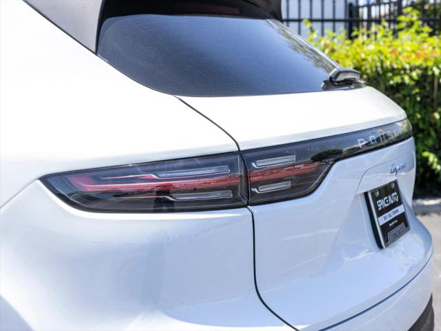 2021 Porsche Cayenne Base
