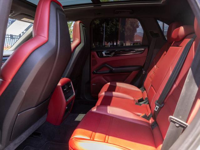2021 Porsche Cayenne Base
