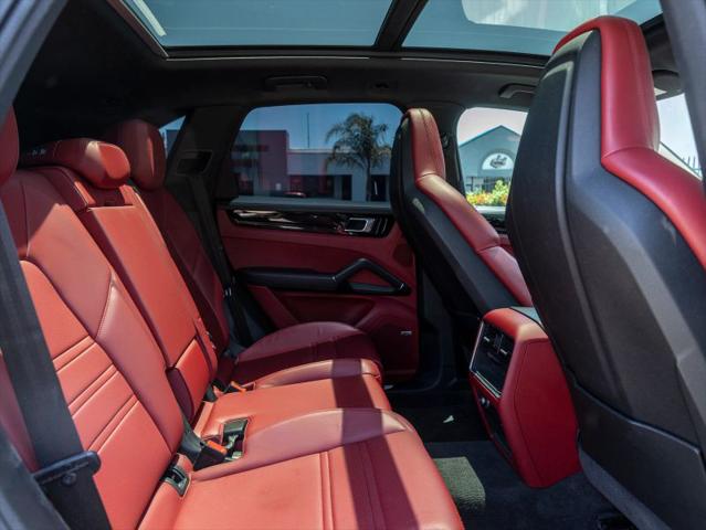 2021 Porsche Cayenne Base