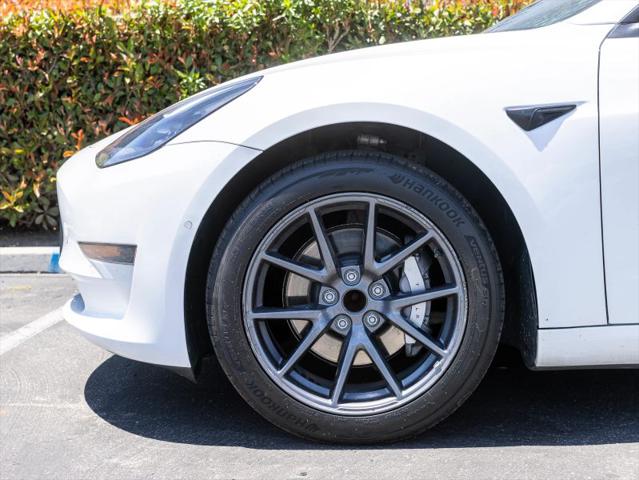 2021 Tesla Model 3 Standard Range Plus Rear-Wheel Drive