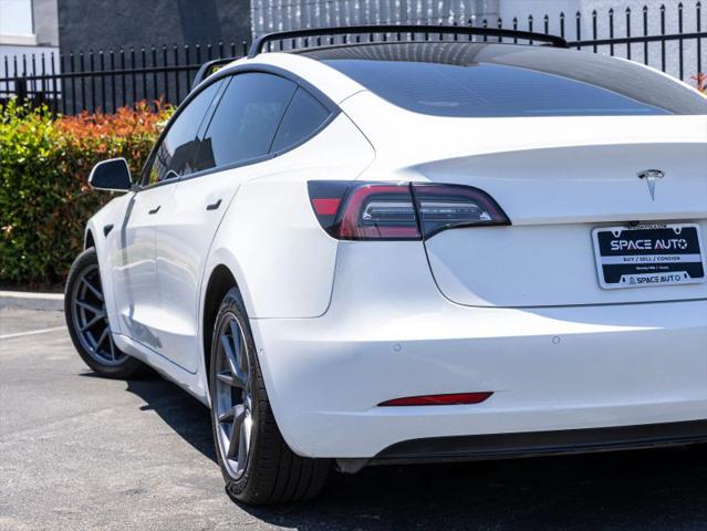 2021 Tesla Model 3 Standard Range Plus Rear-Wheel Drive