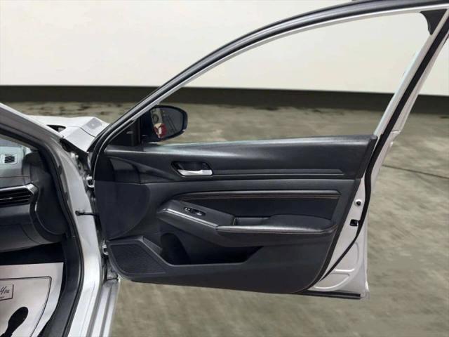 2021 Nissan Altima SR FWD