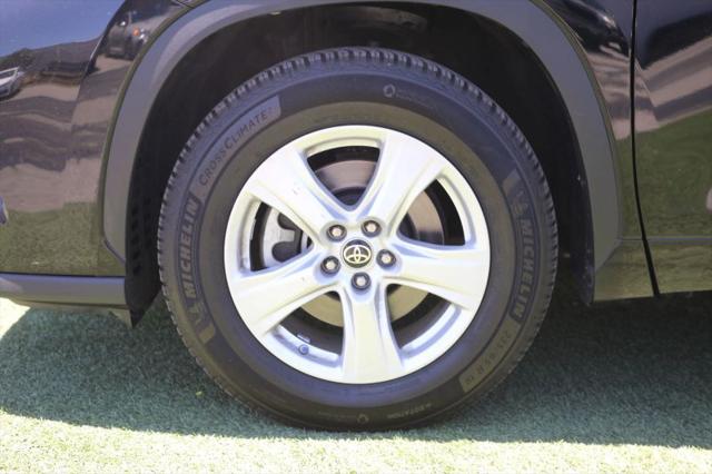 2021 Toyota Highlander LE