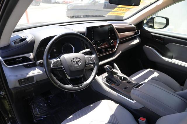 2021 Toyota Highlander LE
