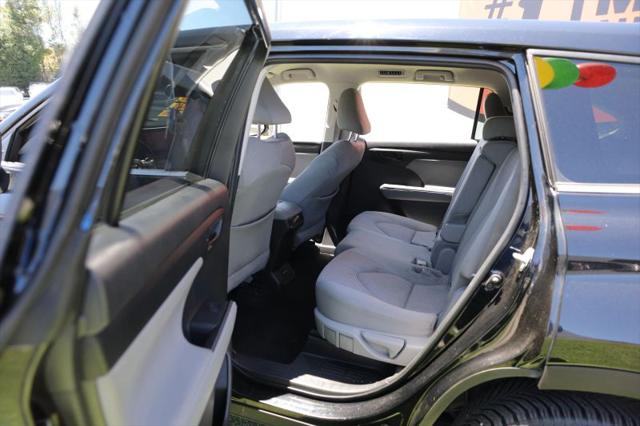 2021 Toyota Highlander LE