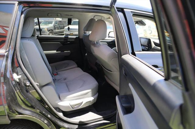2021 Toyota Highlander LE