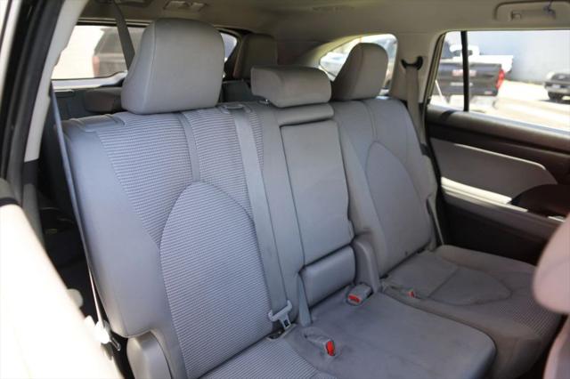 2021 Toyota Highlander LE