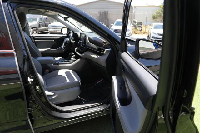 2021 Toyota Highlander LE