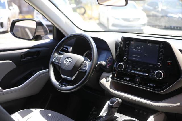 2021 Toyota Highlander LE