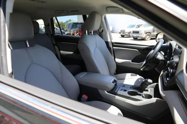 2021 Toyota Highlander LE