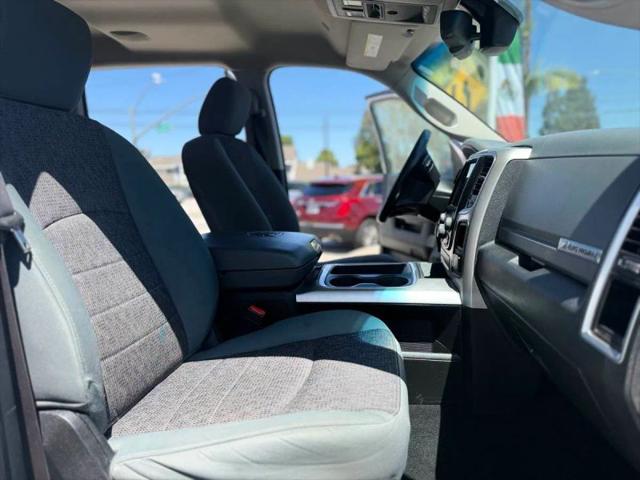 2017 Ram 1500 Big Horn Crew Cab 4x4 5'7" Box