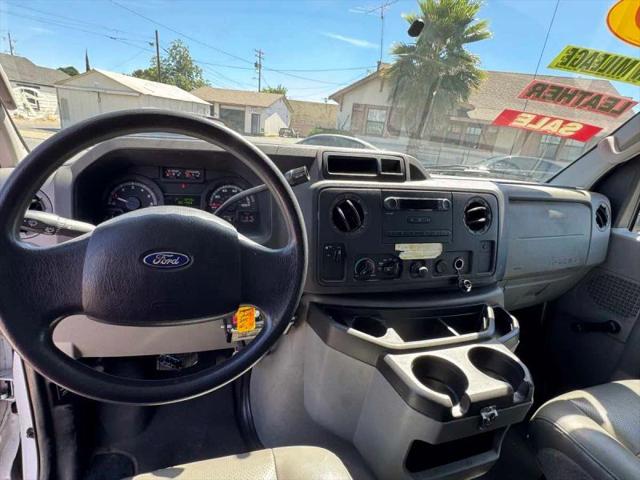 2009 Ford E-350 Super Duty Commercial